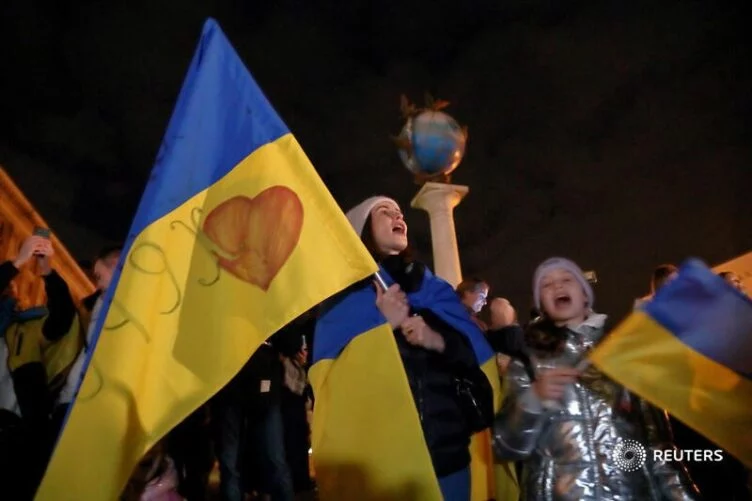 Украинцы отмечают освобождение Херсона - изображение 1