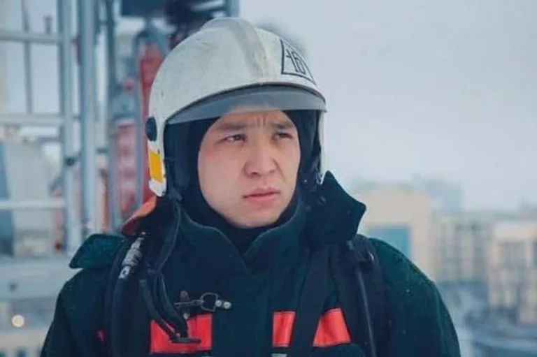 Елордада 3 адамды құтқарған өрт сөндіруші жансақтау бөліміне түсті - изображение 1