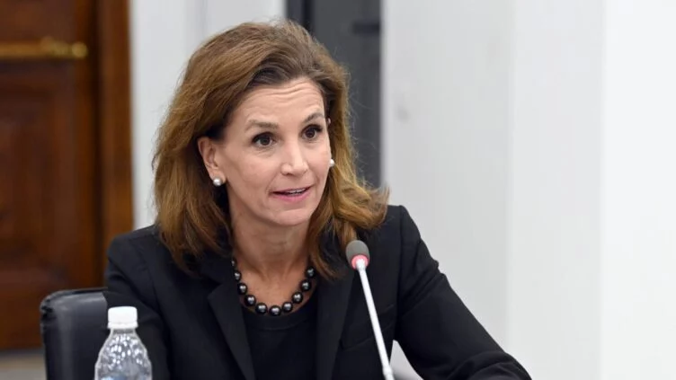 Помощник госсекретаря США обсудила свободу СМИ в ходе визита в ЦА - изображение 1