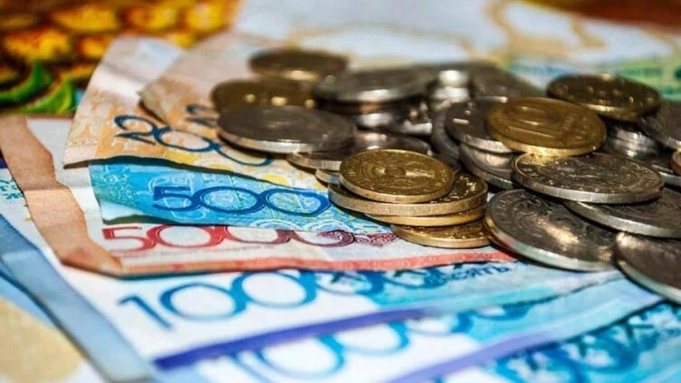 Изменились пороги достаточности для снятия пенсионных накоплений. Какие факторы на это влияют? - изображение 1