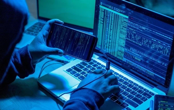 Шантаж в СМИ и фейковые утечки: как будут проходить атаки на корпорации в 2023 году - изображение 1