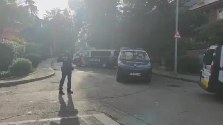 В посольстве Украины в Мадриде произошел взрыв. Бомбу прислали по почте - изображение 1