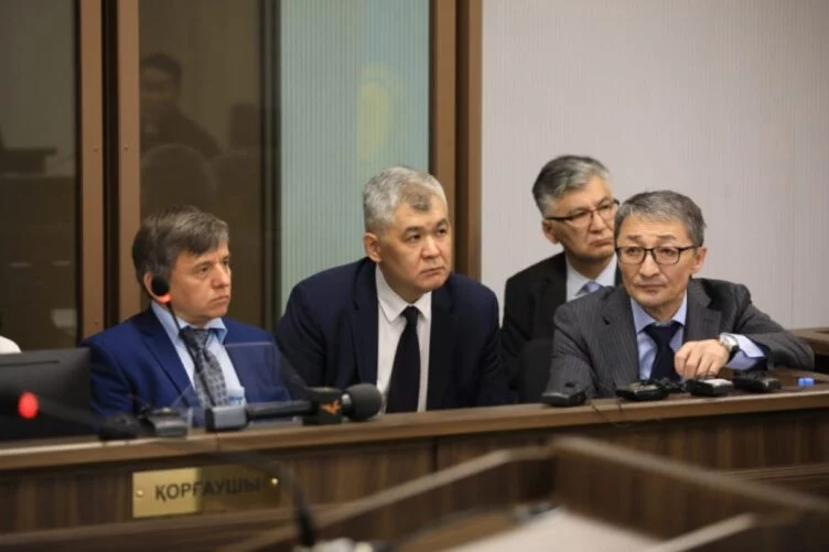 Қазақстандық дәрігерлер экс-министр Біртановқа араша сұрады - изображение 1