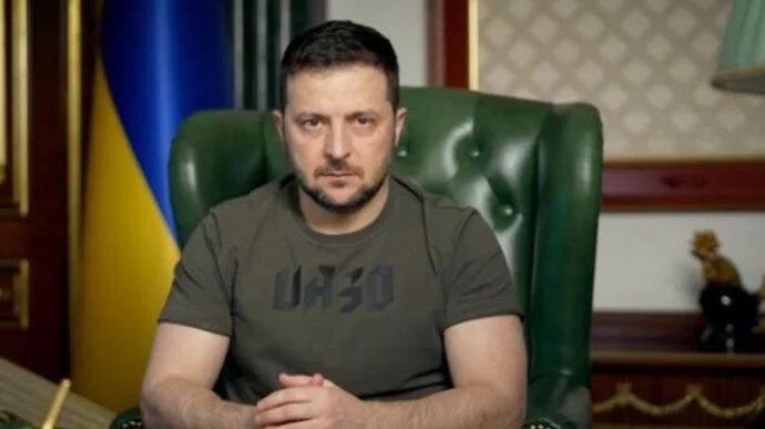 Зеленский назвал «несерьезным решением» установление потолка цен на нефть из РФ - изображение 1