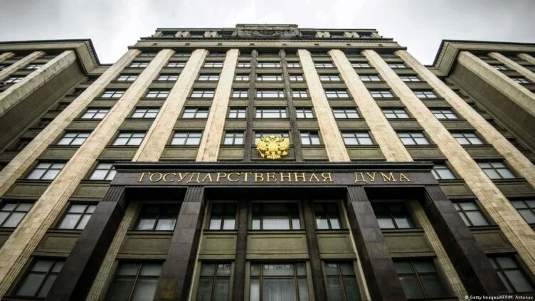 Госдума хочет  повысить налоги для покинувших страну россиян - изображение 1