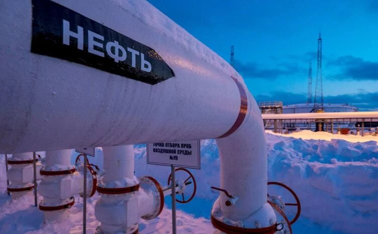 США и Евросоюз установили потолок цен на российскую нефть в 60 долларов за баррель - изображение 1