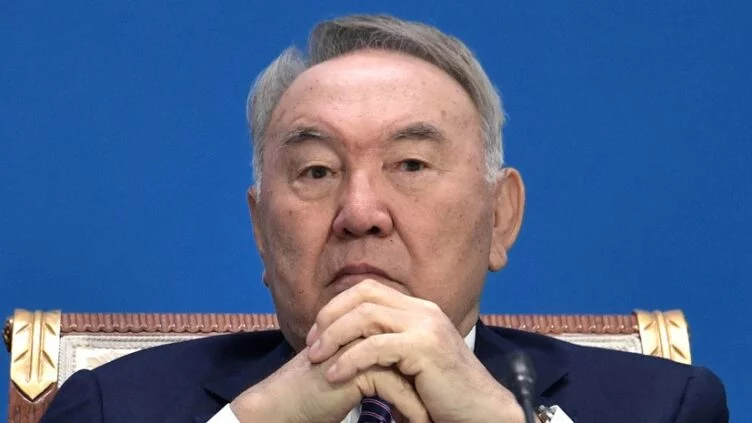 Назарбаева лишили звания «Почетный сенатор» - изображение 1