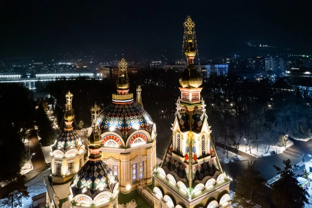 Изображение 1 для Рождество мерекесінің беделі неліктен түсіп кетті