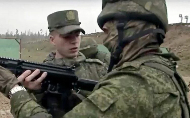 Песков опроверг сообщения о новой волне мобилизации - изображение 1