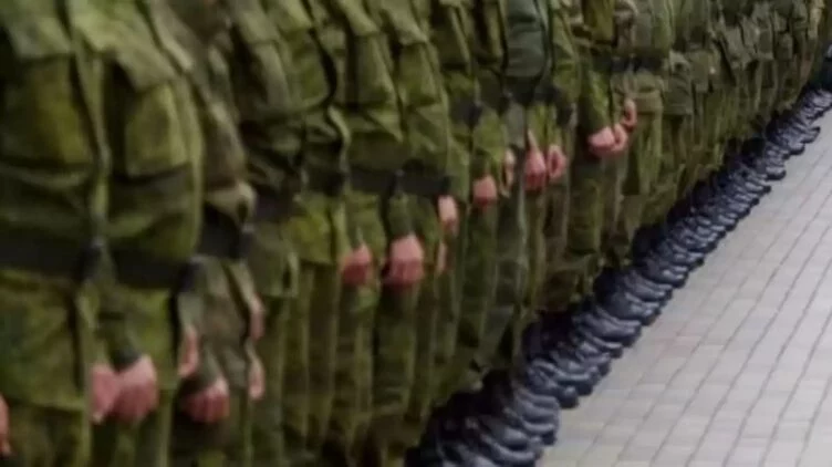 Официальная Москва признала гибель 63 военных при ударе в Макеевке - изображение 1