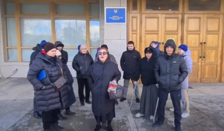 Предприниматели Актау протестуют против запрета торговли на набережной - изображение 1