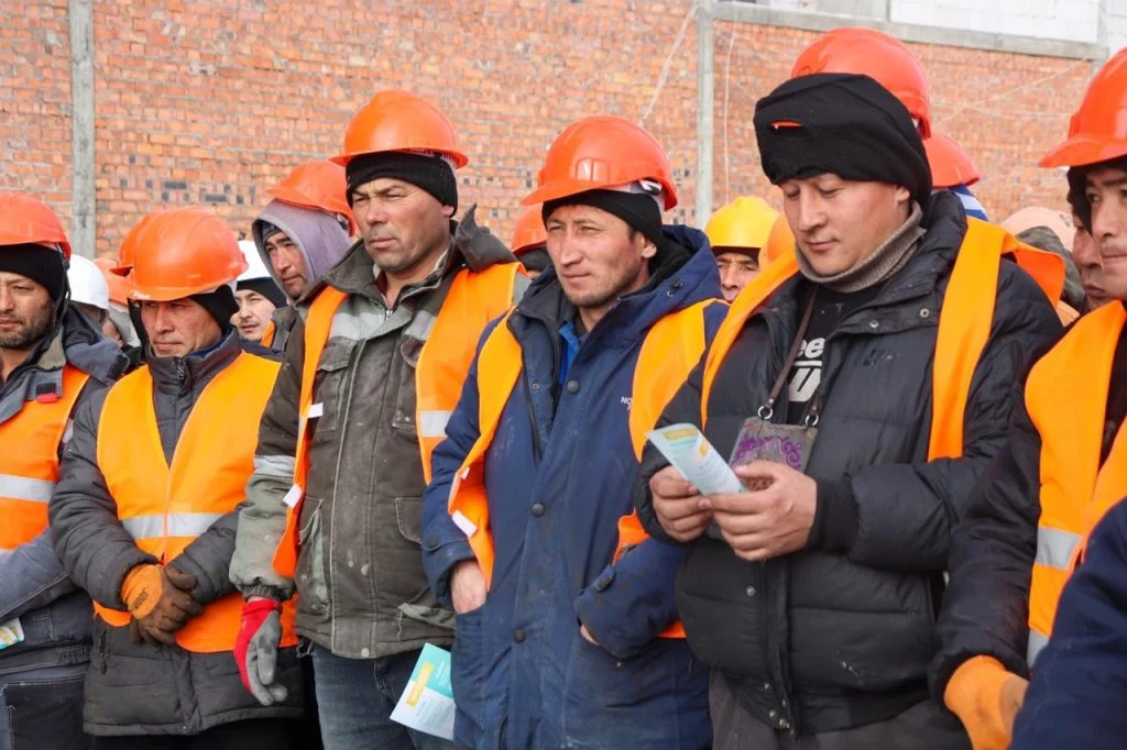 Изображение 2 для «AMANAT» партиясының үгіт насихат тобы Ақмола вагон жөндеу зауытының ұжымымен кездесті