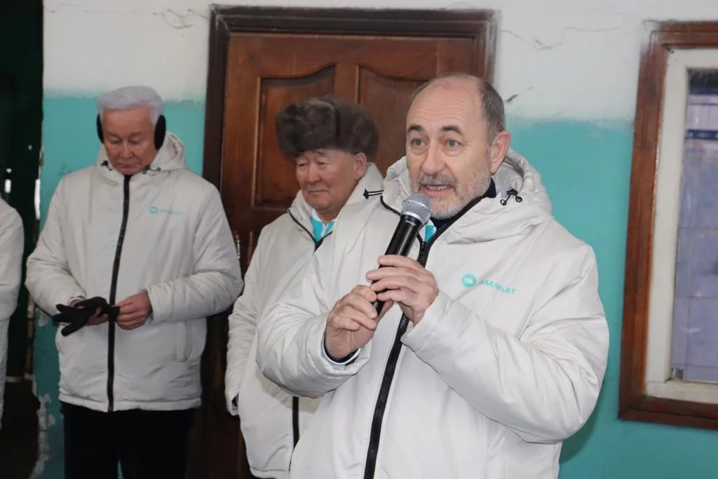 Изображение 1 для «AMANAT» партиясының үгіт насихат тобы Ақмола вагон жөндеу зауытының ұжымымен кездесті