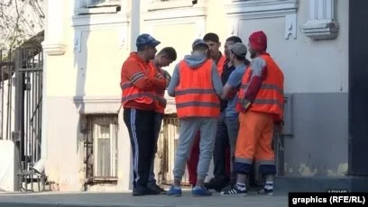 Мигранты из Узбекистана и Таджикистана вышли на митинг в Москве - изображение 1