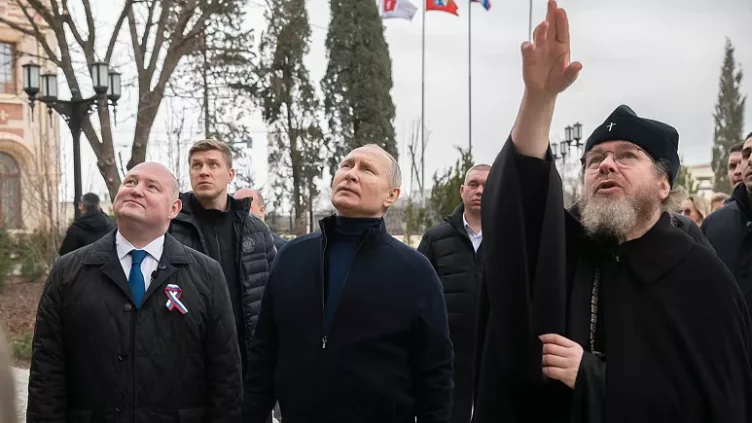 Путин приехал в Крым в годовщину аннексии - изображение 1