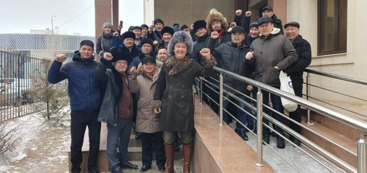 Суд отложил заседание между Народной партией и кандидатом Арманом Шураевым - изображение 1