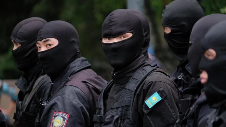 Тоқаев әскери полиция органдары туралы екі заңға қол қойды - изображение 1