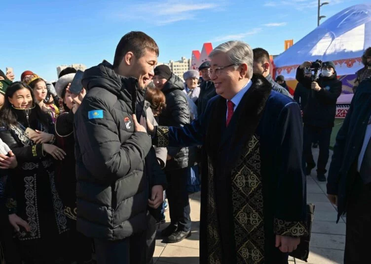 Тоқаев Наурыз мейрамында Шавкат Рахмоновпен кездесті - изображение 1