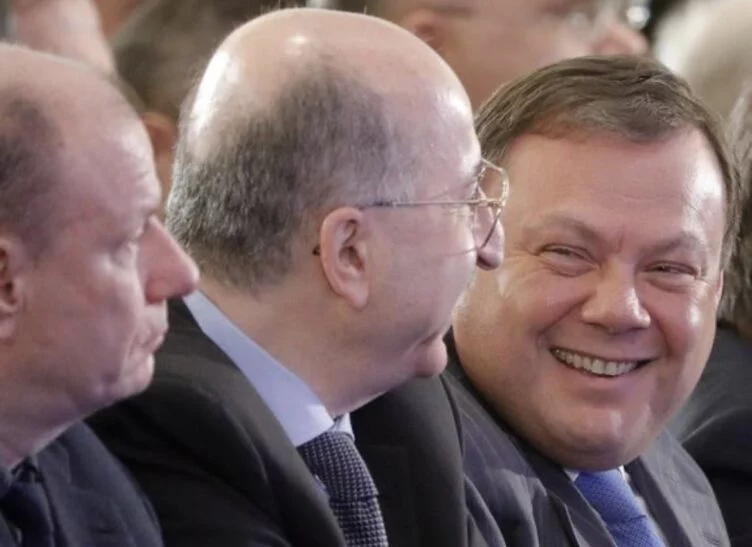 Активисты призвали сохранить санкции против олигархов Путина - изображение 1