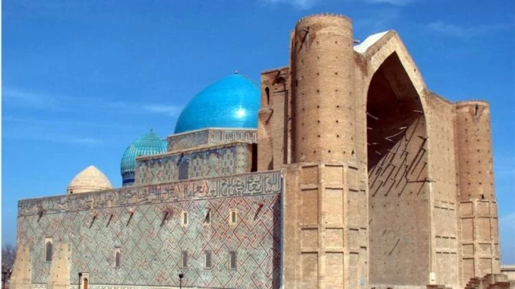 Депутаттар Қожа Ахмет Яссауи кесенесіне қауіп төніп тұр деп дабыл қақты - изображение 1