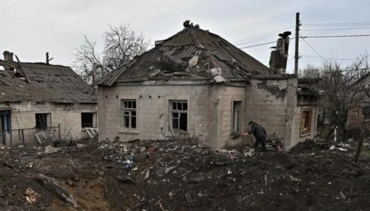 Зеленский осудил удар РФ по Запорожью в Вербное воскресенье - изображение 1