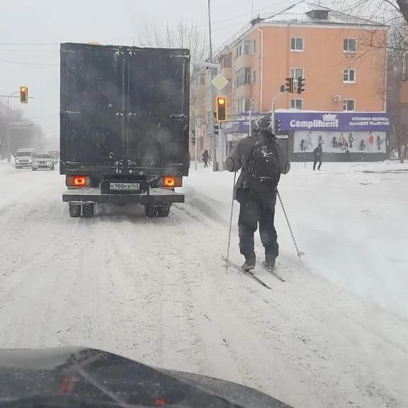 В Астане наступил транспортный коллапс из-за погоды - изображение 1