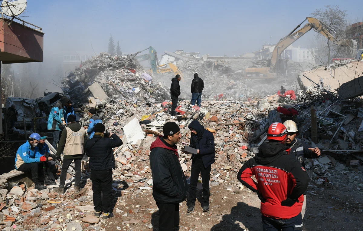 Количество жертв землетрясений в Турции приблизилось к 50,8 тыс. человек - изображение 1