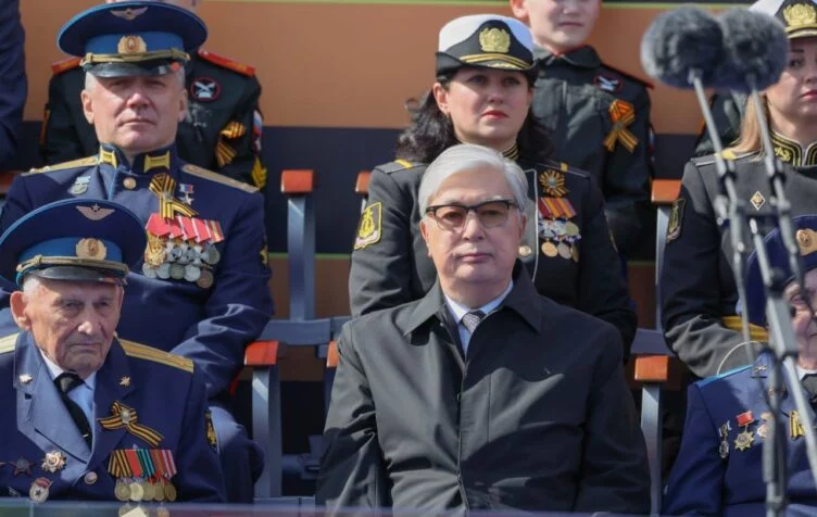 Мәскеудегі әскери парадқа қай елдің басшылары қатысты? - изображение 1