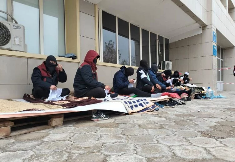 Протестующие в Жанаозене объявили голодовку - изображение 1