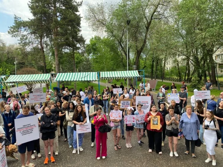 Животные тоже имеют право на жизнь: митинг зоозащитников прошел в Алматы - изображение 1