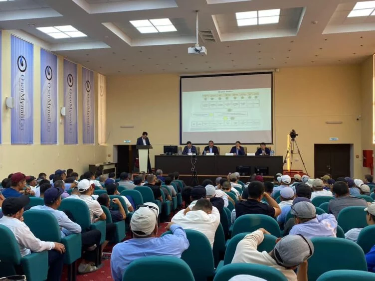 Аким Мангистау призвал экс-сотрудников «БерАли» решать вопросы за столом переговоров - изображение 1