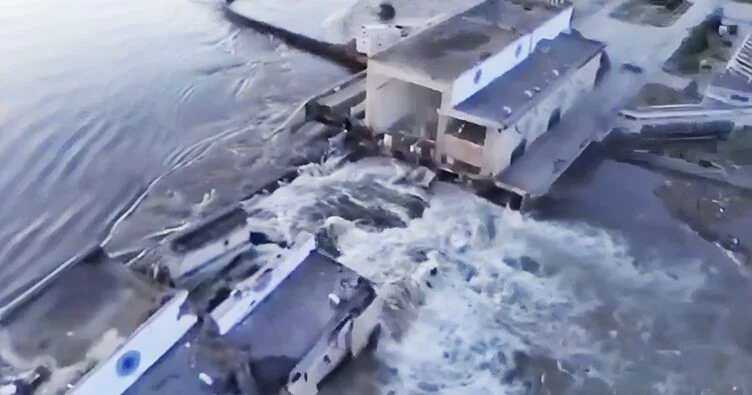 Эрдоган позвонил Зеленскому и Путину по поводу разрушения Каховской ГЭС - изображение 1