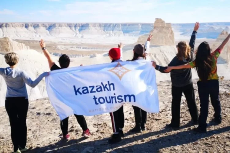 Американские писатели-путешественники помогут продвигать туризм в Казахстане - изображение 1