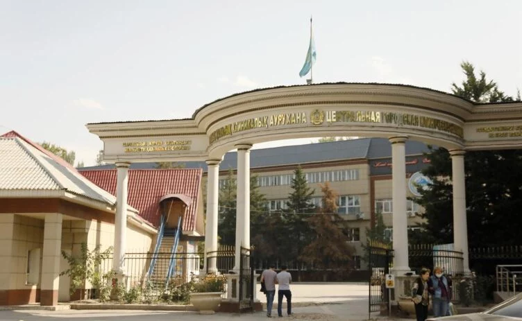 Ситуация с ВИЧ в Алматы: зараженных среди доноров и медиков ЦГКБ не обнаружено - изображение 1