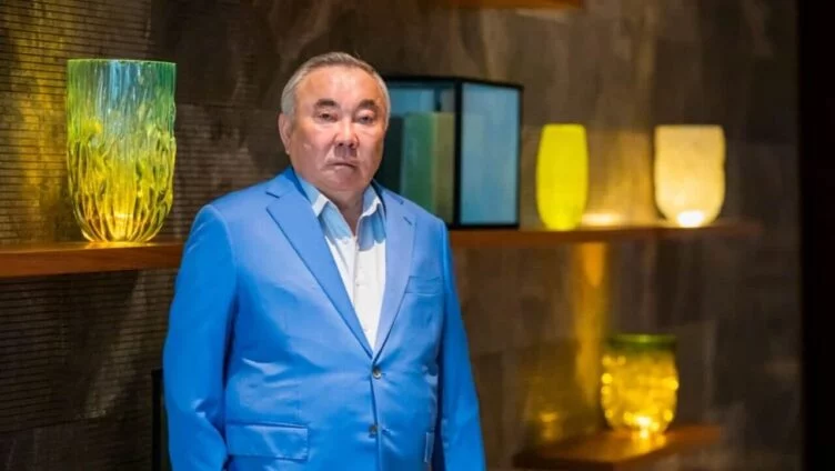 Изображение 1 для Болат Назарбаев «Барыс» автобазарынан айырылды