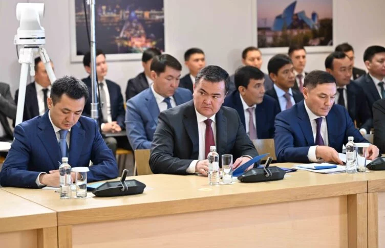 Тоқаев елорда әкіміне қаланы жақсарту үшін бір жыл уақыт берді - изображение 1