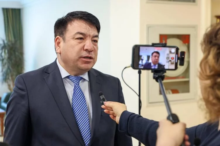 Минпросвещения: Эксперты предложили оставить учебный год до 1 июня - изображение 1