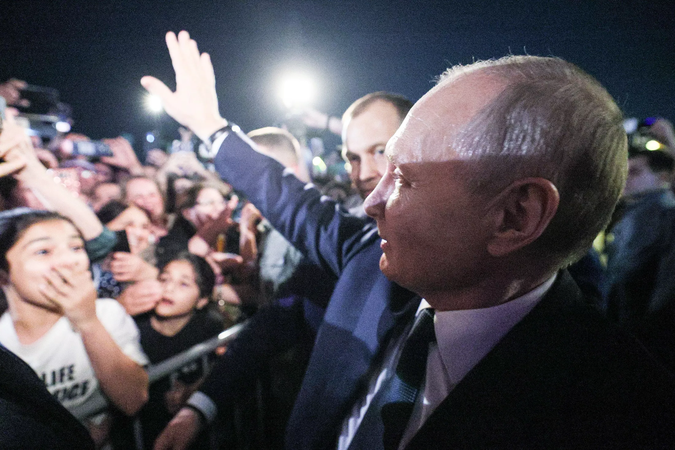 СМИ: Путин во время мятежа Пригожина отдыхал на яхте и следил за фестивалем «Алые паруса» - изображение 1