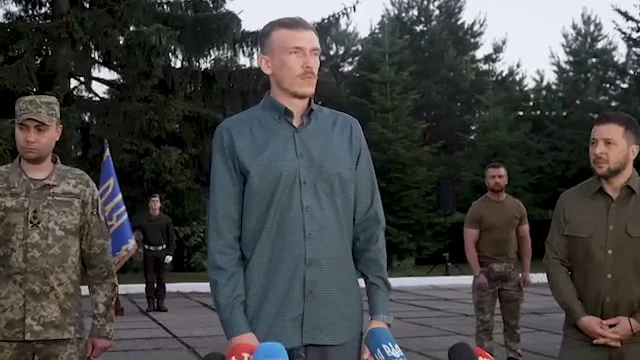 Возвращенные в Украину командиры батальона «Азов» вернутся на фронт - изображение 1