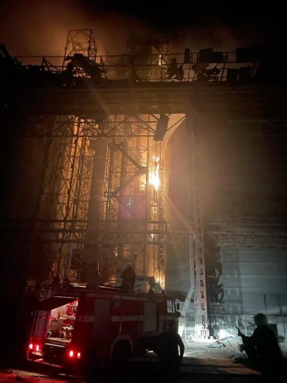 Россия уничтожила ракетными ударами 60 тыс. тонн зерна и экспортную инфраструктуру порта Черноморска - изображение 1