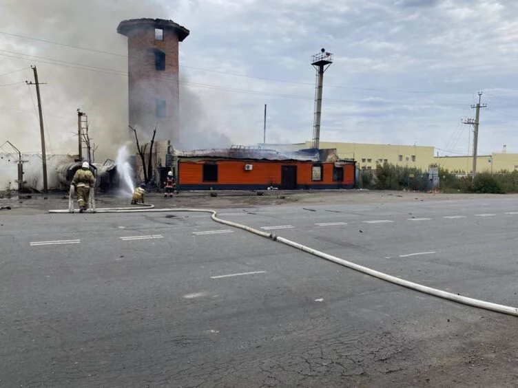 Пожар в Экибастузе из-за взрыв цистерн ликвидирован, найден один погибший - изображение 1