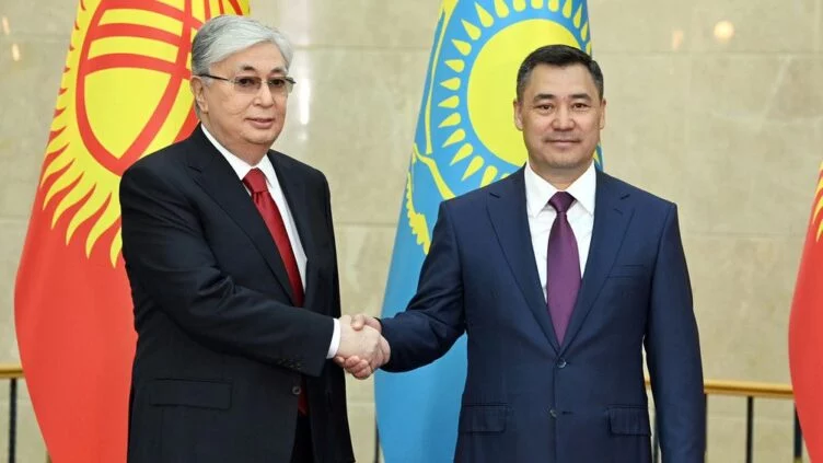 Тоқаев Қырғызстан халқын Тәуелсіздік күнімен құттықтады - изображение 1