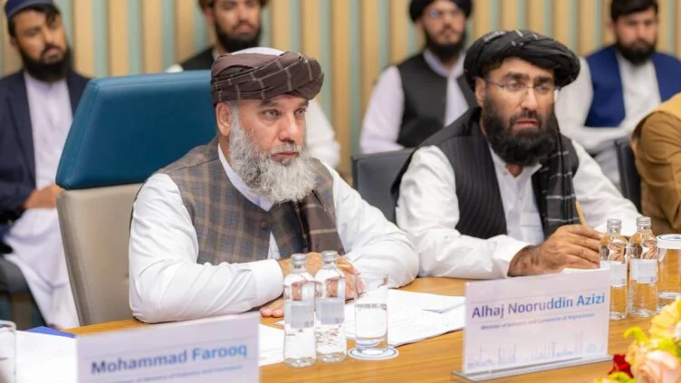 Увеличить число обучающихся в Казахстане студентов из Азербайджана предложили в правительстве  - изображение 1