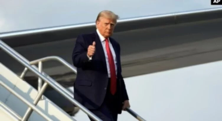 Трамп покинул тюрьму в Атланте после формального ареста - изображение 1