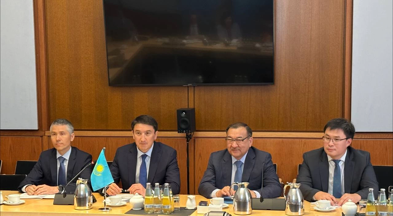 Казахстан поставит в Германию не менее 890 тыс. тонн нефти до конца 2023 года - изображение 1