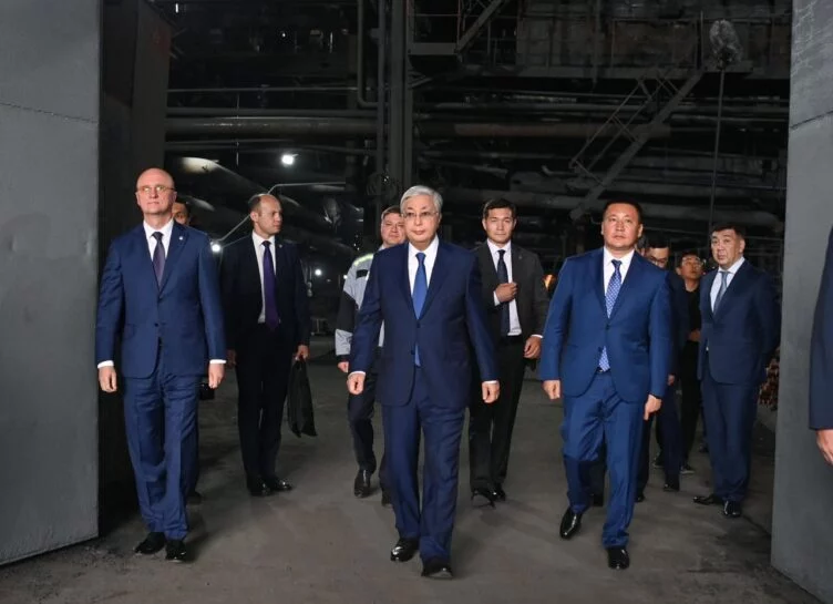 Токаев посетил Экибастузскую ТЭЦ и поручил своевременно закончить работу по ее восстановлению - изображение 1