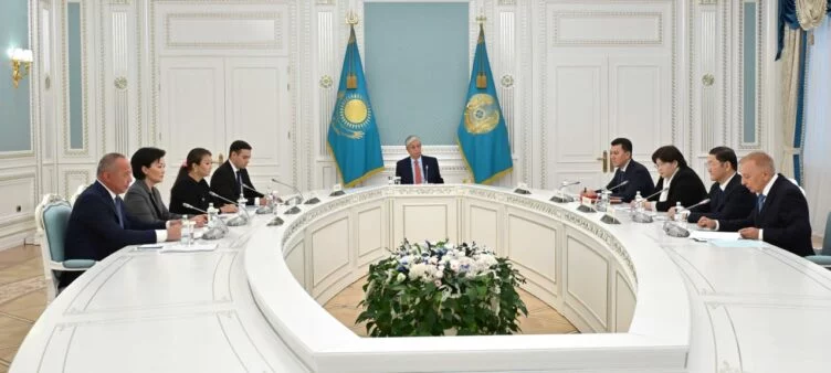 Изображение 1 для Токаев в преддверии Дня Конституции провел встречу с представителями системы защиты прав человека