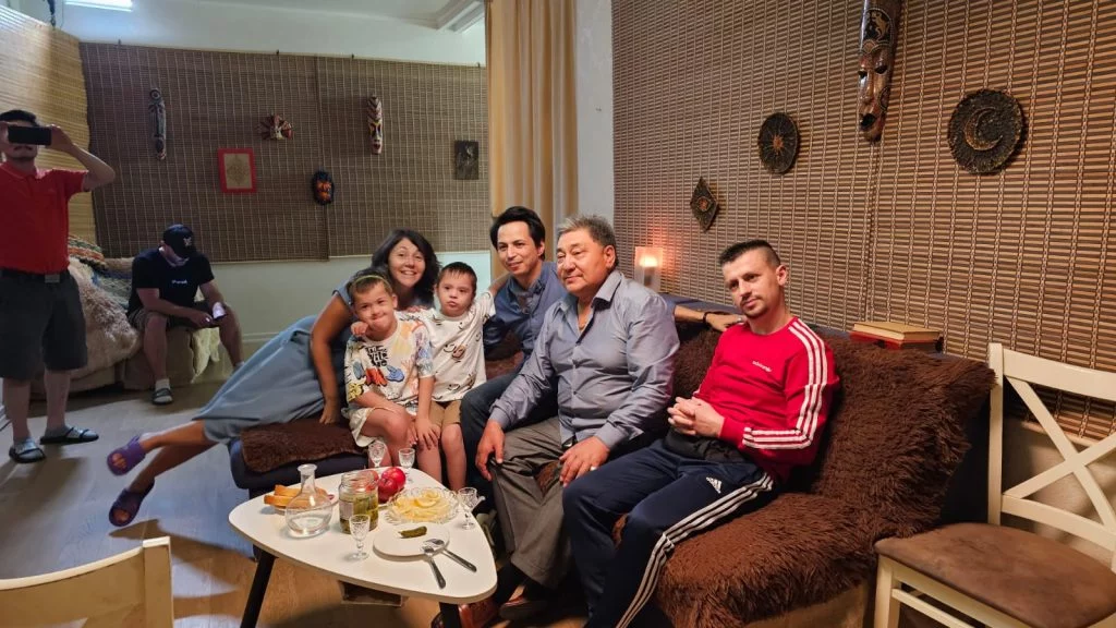 Изображение 3 для Детектив с участием детей с синдромом Дауна снимают в Алматы