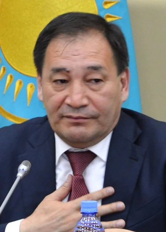 Изображение 1 для Токаев освободил от должностей акимов Шымкента и Актюбинской области