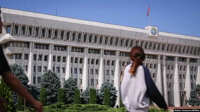 В Кыргызстане проект закона «Об иностранных представителях» прошёл первое чтение в парламенте - изображение 1